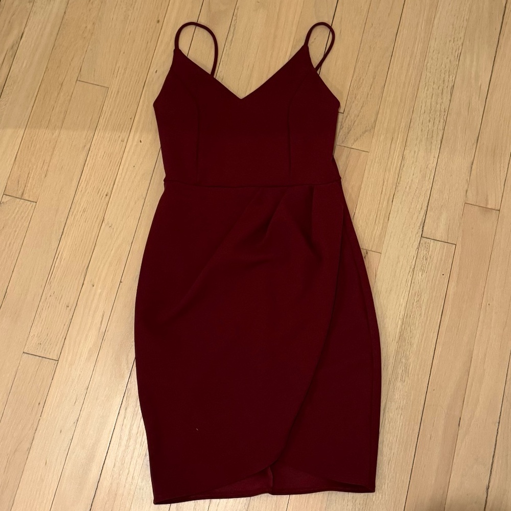 Reinette Mini Dress in Maroon
